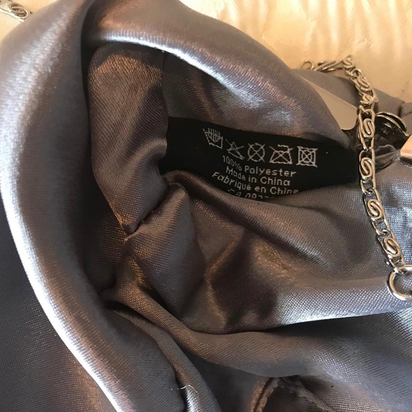 Silver Clutch - Picture 4 of 5